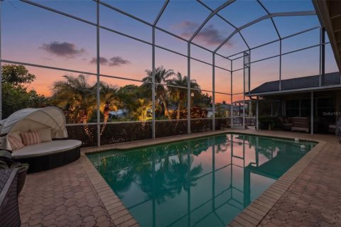 Villa ou maison à vendre à Palm Harbor, Floride: 3 chambres, 220.18 m2 № 2287764 - photo 15