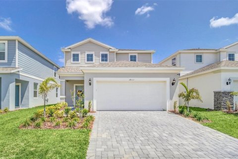 House in Davenport, Florida 5 bedrooms, 243.59 sq.m. № 1721654 - photo 1