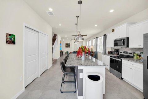 House in Davenport, Florida 5 bedrooms, 243.59 sq.m. № 1721654 - photo 16