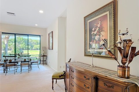 House in Lady Lake, Florida 3 bedrooms, 210.8 sq.m. № 1680484 - photo 6
