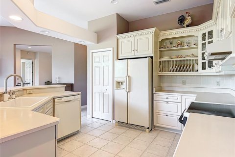 House in Lady Lake, Florida 3 bedrooms, 210.8 sq.m. № 1680484 - photo 15