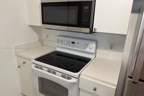 Condominio en venta en Homestead, Florida, 2 dormitorios, 83.15 m2 № 1958493 - foto 9