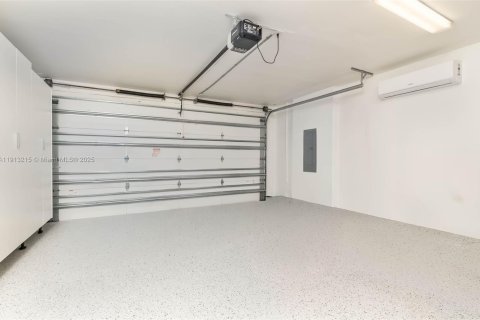 Villa ou maison à vendre à Doral, Floride: 4 chambres, 258.45 m2 № 1969342 - photo 11