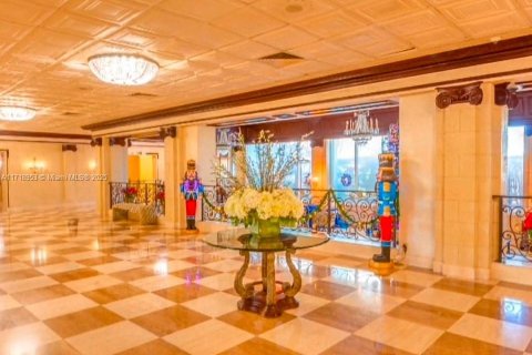 Купить кондоминиум в Халландейл-Бич, Флорида 2 спальни, 121.89м2, № 1703310 - фото 18