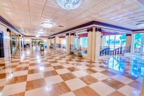 Купить кондоминиум в Халландейл-Бич, Флорида 2 спальни, 121.89м2, № 1703310 - фото 17