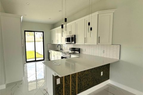 Commercial property in Palm Coast, Florida 6 bedrooms, 274.62 sq.m. № 1833310 - photo 5