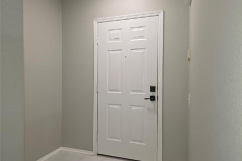 Touwnhouse à louer à Tampa, Floride: 2 chambres, 107.02 m2 № 2398768 - photo 2
