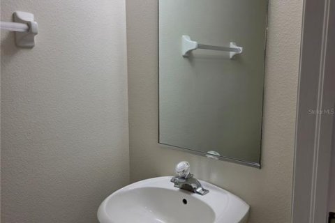 Touwnhouse à louer à Tampa, Floride: 2 chambres, 107.02 m2 № 2398768 - photo 10