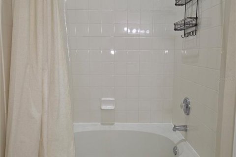 Touwnhouse à louer à Tampa, Floride: 2 chambres, 107.02 m2 № 2398768 - photo 19
