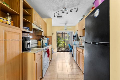 Купить кондоминиум в Коконат Крик, Флорида 2 спальни, 102.75м2, № 2025833 - фото 10