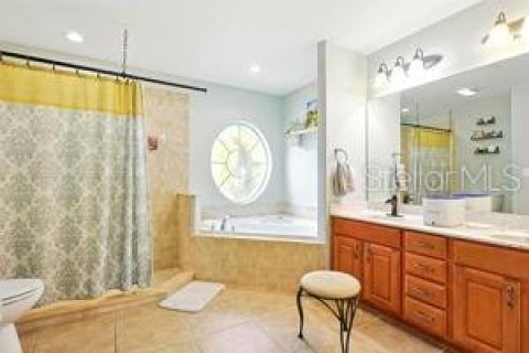 House in Tavares, Florida 4 bedrooms, 201.41 sq.m. № 1806638 - photo 15
