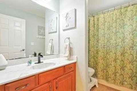 House in Tavares, Florida 4 bedrooms, 201.41 sq.m. № 1806638 - photo 22