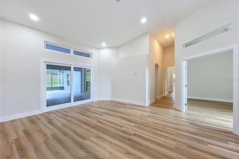 House in Clermont, Florida 4 bedrooms, 254.92 sq.m. № 2389050 - photo 8
