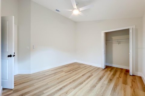 House in Clermont, Florida 4 bedrooms, 254.92 sq.m. № 2389050 - photo 27