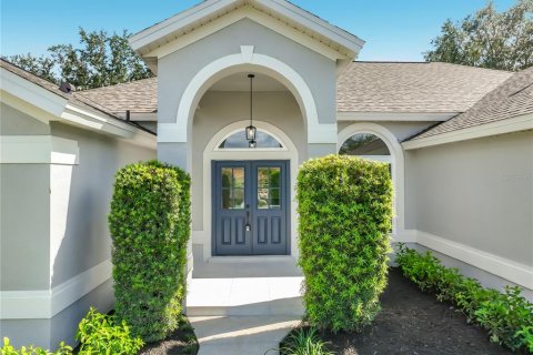 House in Clermont, Florida 4 bedrooms, 254.92 sq.m. № 2389050 - photo 5