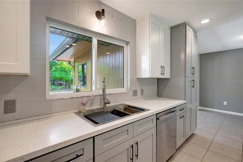 Casa en venta en Clearwater, Florida, 3 dormitorios, 185.43 m2 № 1820918 - foto 20