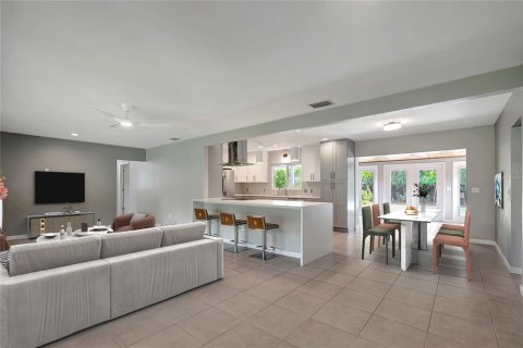 Casa en venta en Clearwater, Florida, 3 dormitorios, 185.43 m2 № 1820918 - foto 6