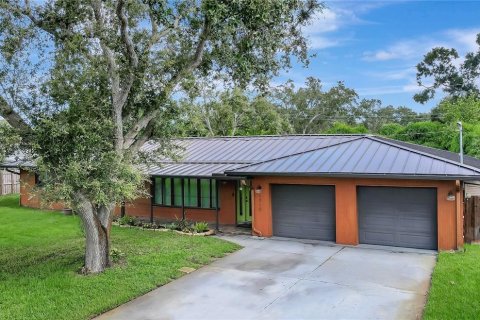 Casa en venta en Clearwater, Florida, 3 dormitorios, 185.43 m2 № 1820918 - foto 1