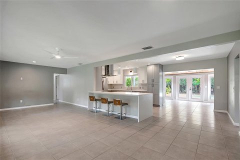 Casa en venta en Clearwater, Florida, 3 dormitorios, 185.43 m2 № 1820918 - foto 7
