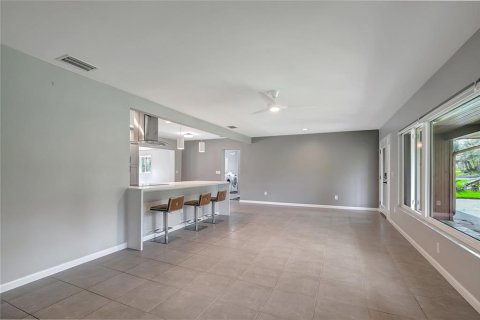 Casa en venta en Clearwater, Florida, 3 dormitorios, 185.43 m2 № 1820918 - foto 10
