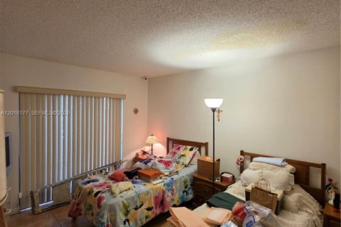 Copropriété à vendre à Miami, Floride: 2 chambres, 91.23 m2 № 2146458 - photo 8