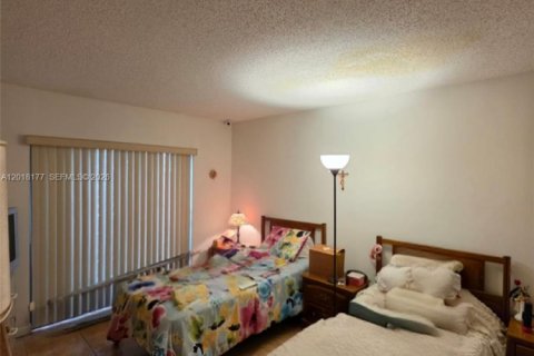Copropriété à vendre à Miami, Floride: 2 chambres, 91.23 m2 № 2146458 - photo 22