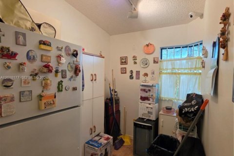 Copropriété à vendre à Miami, Floride: 2 chambres, 91.23 m2 № 2146458 - photo 12