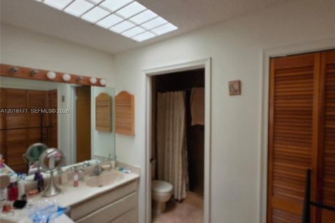 Copropriété à vendre à Miami, Floride: 2 chambres, 91.23 m2 № 2146458 - photo 20