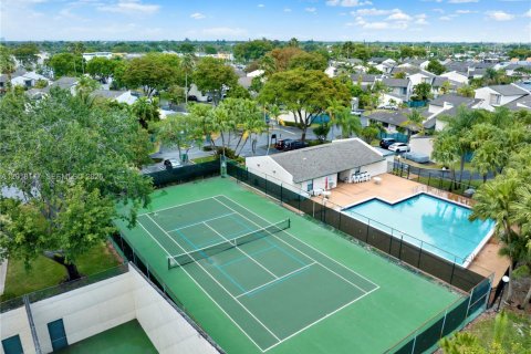 Copropriété à vendre à Miami, Floride: 2 chambres, 91.23 m2 № 2146458 - photo 15