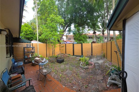 Copropriété à vendre à Miami, Floride: 2 chambres, 91.23 m2 № 2146458 - photo 3