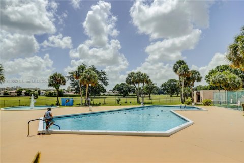 Condo in Lauderhill, Florida, 2 bedrooms  № 1861348 - photo 29