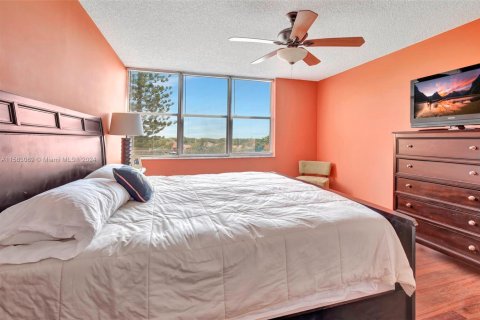 Condo in Lauderhill, Florida, 2 bedrooms  № 1861348 - photo 14