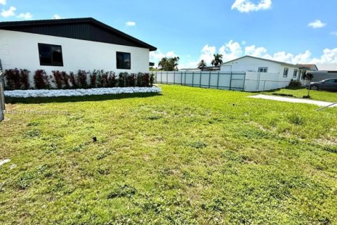 Casa en venta en Miami, Florida, 4 dormitorios, 157.93 m2 № 1888048 - foto 7