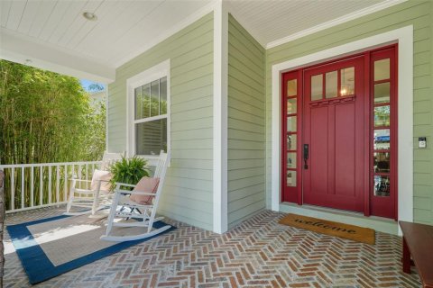 House in Tampa, Florida 4 bedrooms, 335.66 sq.m. № 1514899 - photo 7