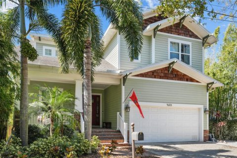 House in Tampa, Florida 4 bedrooms, 335.66 sq.m. № 1514899 - photo 1