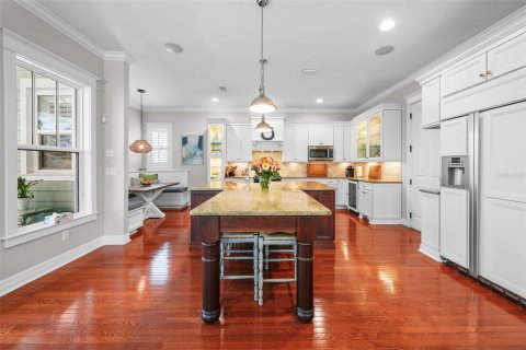 House in Tampa, Florida 4 bedrooms, 335.66 sq.m. № 1514899 - photo 21