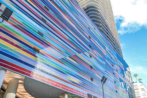 Condominio en Miami, Florida, 1 dormitorio  № 2089781