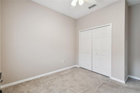 House in Poinciana, Florida 3 bedrooms, 168.8 sq.m. № 1852992 - photo 19