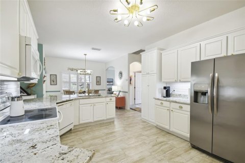 House in Poinciana, Florida 3 bedrooms, 168.8 sq.m. № 1852992 - photo 13