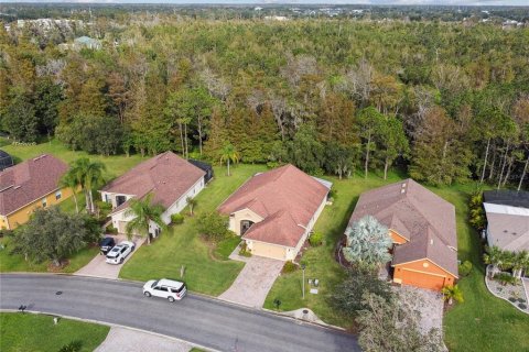 House in Poinciana, Florida 3 bedrooms, 168.8 sq.m. № 1852992 - photo 5