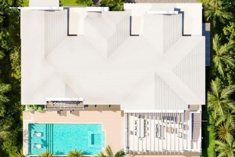 House in Delray Beach, Florida 6 bedrooms, 529.45 sq.m. № 2187530 - photo 16