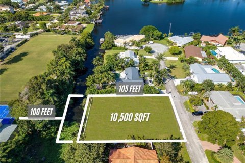 House in Delray Beach, Florida 6 bedrooms, 529.45 sq.m. № 2187530 - photo 5