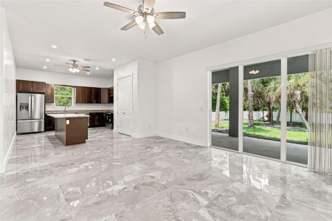 Casa en venta en Naples, Florida, 4 dormitorios, 267.19 m2 № 2219688 - foto 25