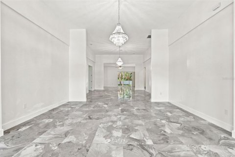 Casa en venta en Naples, Florida, 4 dormitorios, 267.19 m2 № 2219688 - foto 4