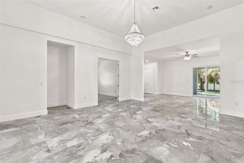 Casa en venta en Naples, Florida, 4 dormitorios, 267.19 m2 № 2219688 - foto 10