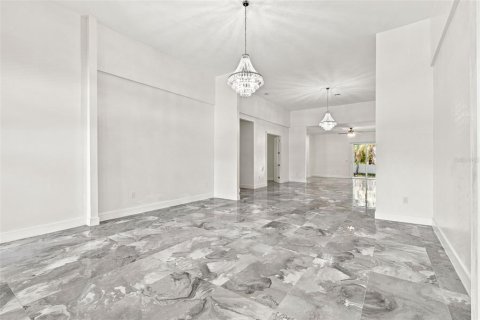 Casa en venta en Naples, Florida, 4 dormitorios, 267.19 m2 № 2219688 - foto 5