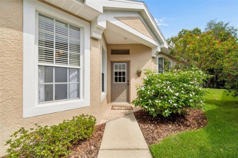 Villa ou maison à vendre à Tampa, Floride: 2 chambres, 151.8 m2 № 2150135 - photo 6