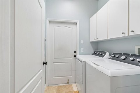 Villa ou maison à vendre à Tampa, Floride: 2 chambres, 151.8 m2 № 2150135 - photo 28