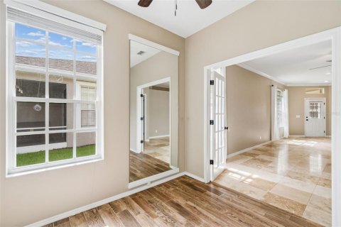 Villa ou maison à vendre à Tampa, Floride: 2 chambres, 151.8 m2 № 2150135 - photo 8