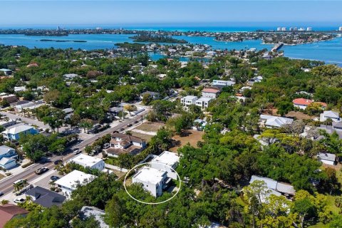 Casa en Sarasota, Florida 4 dormitorios, 270.35 m2 № 2095454